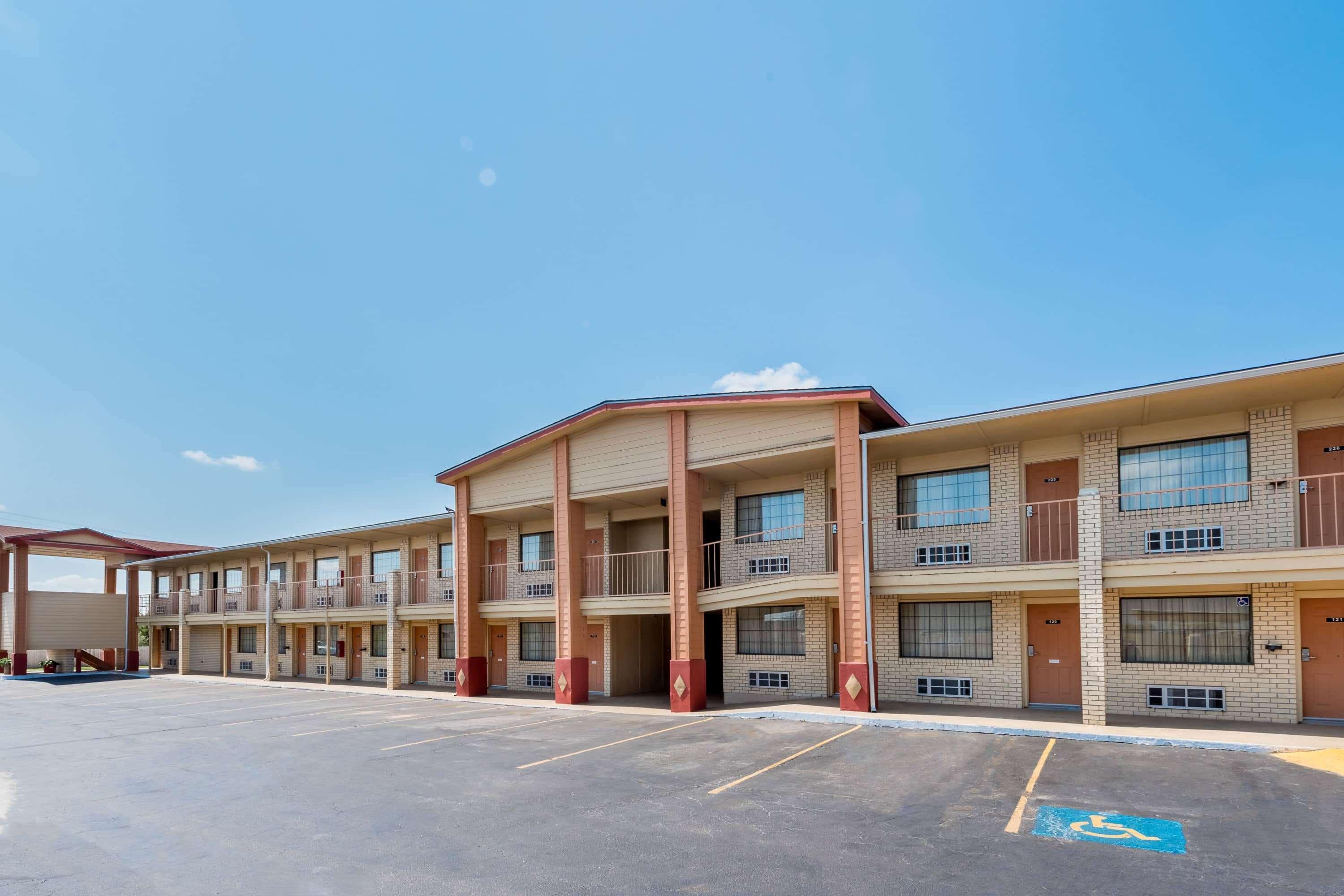 Super 8 By Wyndham Waco/Mall Area Tx Eksteriør billede