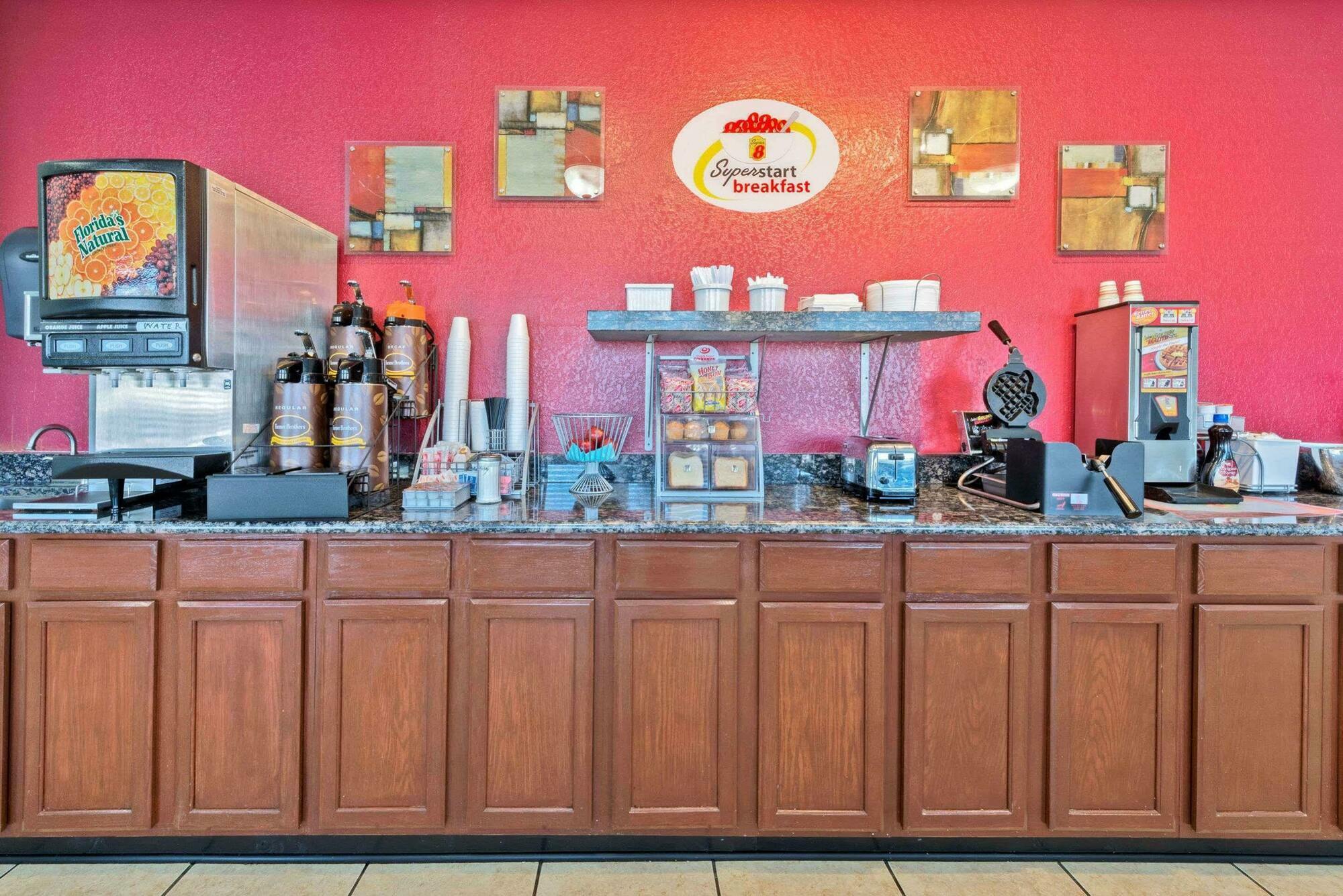 Super 8 By Wyndham Waco/Mall Area Tx Eksteriør billede